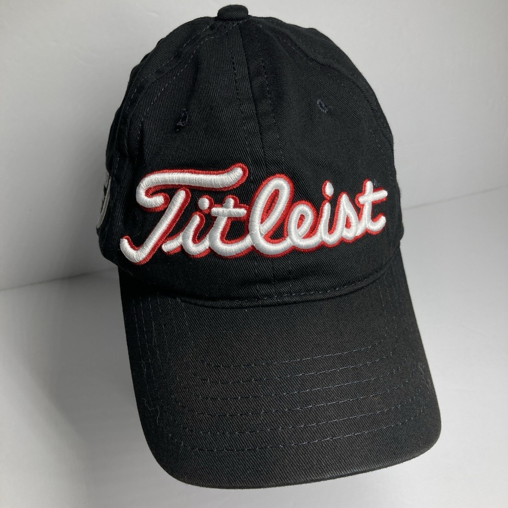 Titleist Golf Capā Hat Black Adult Adjustable Embroidered Dad Grandpa FLAWS